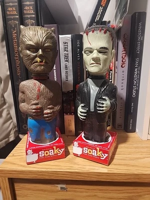 Juego de baño de burbujas SOAKY vintage años 60 Frankenstein & Wolfman MONSTRUOS UNIVERSALES  Foto 1 de 4