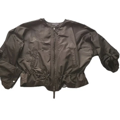 Chaqueta cortavientos Vince para mujer color oliva oscuro bombardero talla S bolsillos cremallera corta  Foto 1 de 4