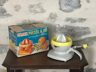 Ancienne presse à jus pour agrumes ZYLISS - Photo 1/4