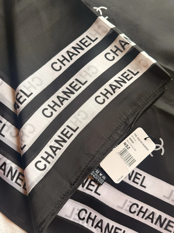 Mantón bufanda blanco y negro con logotipo CC de Chanel VIP NUEVO CON ETIQUETAS 💯 seda Foto 1 de 4