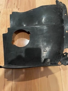 2005-13 Corvette LH FRONT INNER SKIRT GM USED LH DAMAGED - Picture 1 of 2