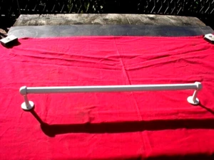 ANTIQUE WHITE PORCELAIN OVER CAST IRON 24" TOWEL BAR WITH ORIGINAL WALL MOUNTS - Picture 1 of 10