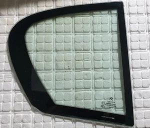 Original BMW E87 Festscheibe Hintertür (5 Türer) rechts Grünglas - Bild 1 von 2