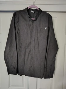 DC Shoes Men's Long Sleeve Button Up Gray Dress Shirt with Pocket/Logo Size M - Picture 1 of 4