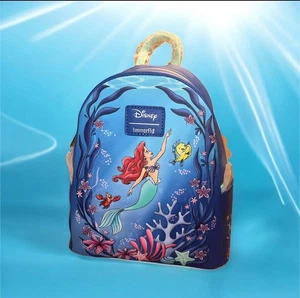 Mini Mochila Loungefly Disney La Sirenita Bajo el Mar Nueva - Imagen 1 de 4