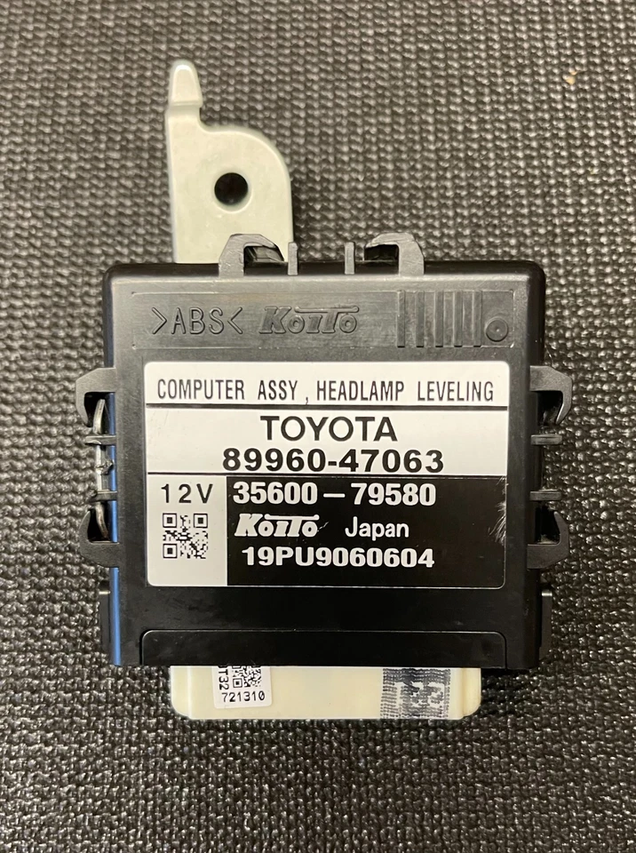 2012 TOYOTA PRIUS V HEADLIGHT LEVELING CONTROL UNIT MODULE PART 89960-47063 OEM - Image 1 of 4