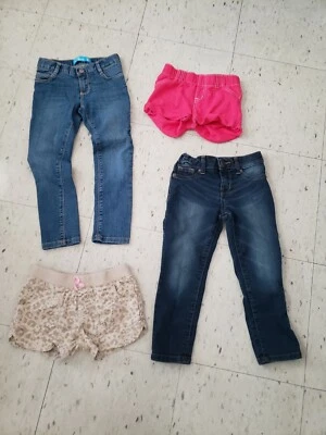 Lote de jeans y pantalones cortos para niñas OldNavy/objetivo talla 5 Foto 1 de 4