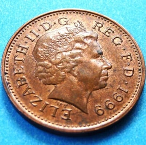 1999 UK Penny with Some Remaining Mint Luster - Picture 1 of 4