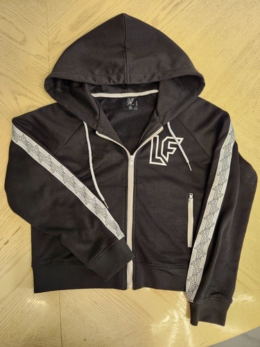 VETEMENTS Felpa con cappuccio donna cropped LF