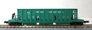 N Scale Trix Penn Central 3-bay longitudinal hopper - Picture 1 of 4