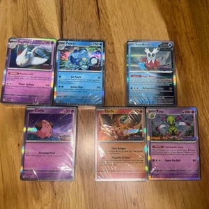 Pokemon Fiamme Ossidiana e Paradosso Rift Mazzi Costruzione e Battaglia 6 Mazzi Totali SIGILLATI - Foto 1 di 7