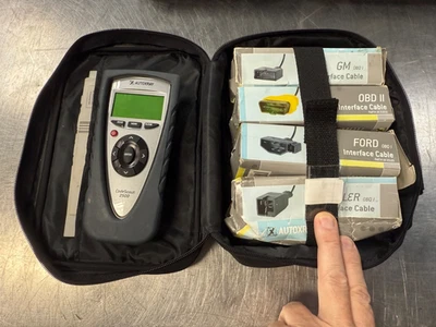 Autoxray Code Scout 2500 for Chrysler, Ford, GM & OBD II & Interface Cables Case - Изображение 1 из 4