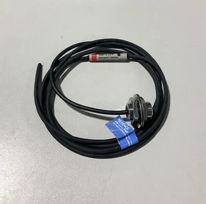 Keyence EM-014P Proximity Sensor *NOB* - Picture 1 of 3