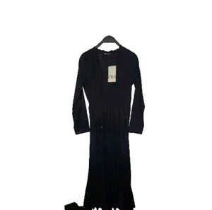 Zara Black Pleated Pomplin Midi Dress S Long Sleeve Ruffled Neck 9878 063 - Picture 1 of 10