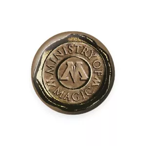 Original Harry Potter Zaubereiministerium Siegel Button Anstecker 2,5 cm Hogwarts - Bild 1 von 1