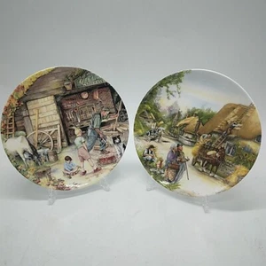 X2 Vintage Royal Doulton "Old Country Crafts" Teller "Thatcher" & "Wheelwright" - Bild 1 von 16