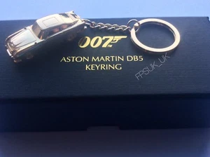 OFFICIAL SKYFALL ASTON MARTIN DB5 GOLD METAL KEYRING JAMES BOND 007 BOX NEW GIFT - Picture 1 of 11