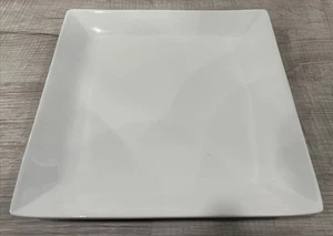 POTTERY BARN GREAT WHITE SQUARE 10.5" PLATE - Picture 1 of 4