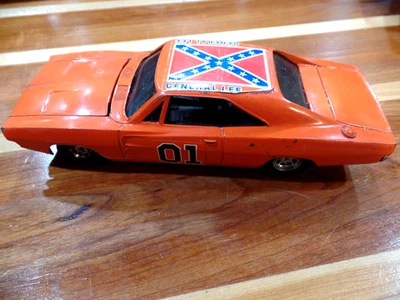 CARGADOR DODGE VINTAGE ERTL 1981 DUKES OF HAZZARD GENERAL LEE 1969 No. 309 Foto 1 de 4