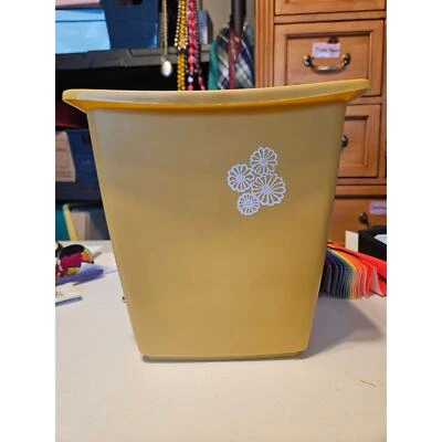 Papelera vintage Rubbermaid mostaza Foto 1 de 4