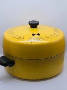 Vintage Wearever Registered 5 Quart Dutch Oven Harvest Gold Yellow Vented Lid - Picture 1 of 4