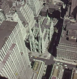 LC31-15 ST. PATRICK'S CATHEDRAL (2) 2.25" Film Transparencies NYC 1950's - Bild 1 von 2