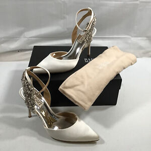 Badgley Mischka Womens Blanca MP6021 White Satin Ankle Strap Heels Sz US 9 Used