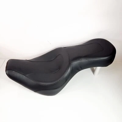 Harley SUNDOWNER M8 Softail Heritage Street Bob Deluxe Seat 18-24 New W/ Defect - Image 1 of 4