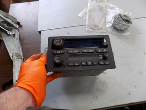 03 04 05 06 Chevy GMC Silverado Sierra Trailblazer 15104155 Radio Stereo CD - Picture 1 of 3