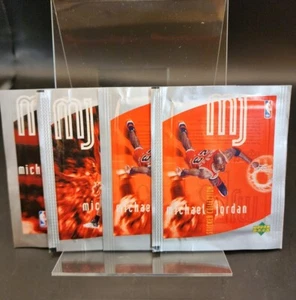 Lote de 4 paquetes de pegatinas Michael Jordan Upper Deck 1998 1999 colección MJ - Imagen 1 de 4