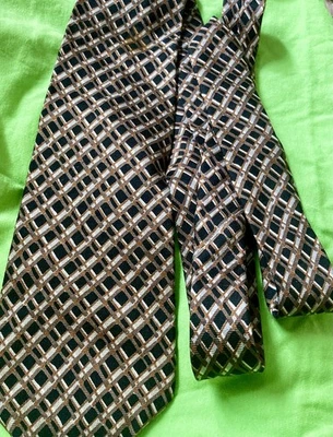 Vintage Men's Necktie 100% Silk Abstract Print Countess Mara USA - Image 1 of 4