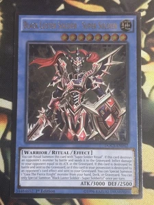 Yugioh: Soldato Lucentezza Nera - Super Soldato DOCS-EN042 Ultimate Rare 1° Ed NM - Foto 1 di 2