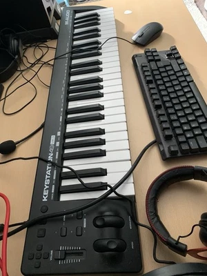 M-Audio Keystation 49 MK3 Midi Keyboard Controller - Image 1 of 2