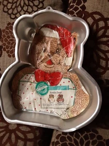 Wilton Vintage Santa christmas Bear Birthday Cake Tin Pan Mould, Cake Making - Picture 1 of 3