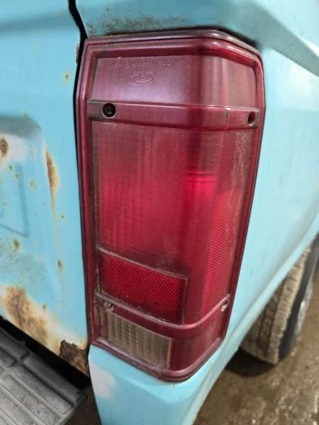 Luz trasera derecha pasajero para 91-92 Ranger 590450 Foto 1 de 4