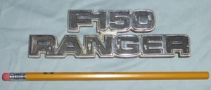OEM 1970 FORD F-150 RANGER PARAFANGO EMBLEMA/DISTINTIVO CROMATO 7 TB-16702-CWB - Foto 1 di 5