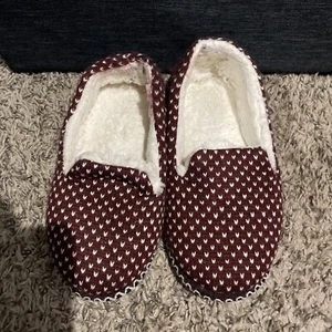 Muk Luks Slippers size Small (5-6) Decent Condition - Picture 1 of 7