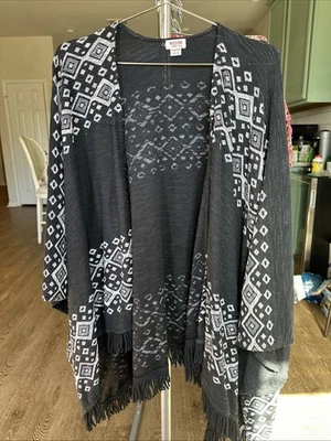 Mossimo Boho S/M Kimono Diamond Triangle Pattern Aztec Black Fringe Festival EUC - Image 1 of 4