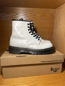 Dr. Martens 1460 Glattleder Schnürstiefel, weiß, Damengröße 9 Herrengröße 9 - Bild 1 von 12