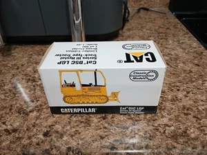 CCM Classic construction models 1/48 scale caterpillar D5C - Picture 1 of 8