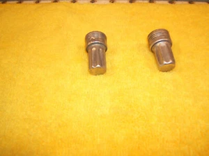 Mercedes W111,W112,W110,W108 6 Cyl compressor Valves Top OEM 1 set of 2 Caps,T2 - Picture 1 of 12