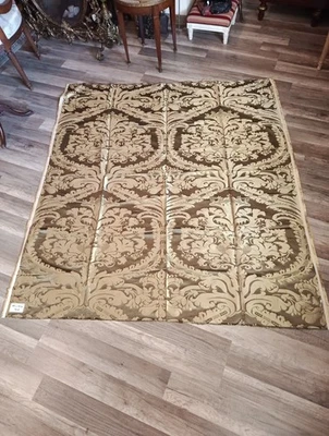 Grand Coupon Tissu D'éditeur Soie Style XVIIIe 155 x 140 cm  - Photo 1/4