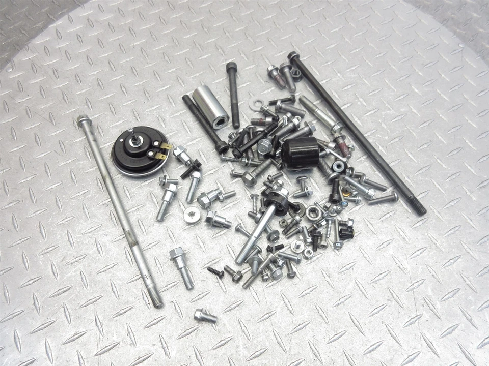 2018 17–19 Kawasaki Ninja 1000 ZX1000 лот оборудования гайки болты винты разные от оригинального производителя - Изображение 1 из 4