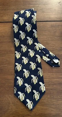 ARTEFATOS DE MUSEU / Gravata de seda novidade "banana descascada" azul marinho e amarelo - Imagem 1 de 4