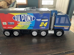 Micro Machines Jeff Gordon DuPont Speedway Rig With Track 2 Cars 1999 NASCAR - Picture 1 of 12
