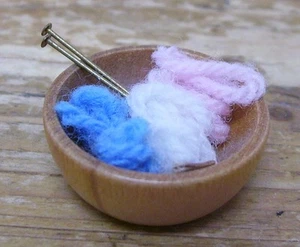 Dollhouse Miniature Doll House Knitting Basket Yarn Needles Mini Small - Picture 1 of 1