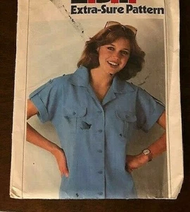 1970s Simplicity Pattern 8969 Womens Button Front Blouse Kimono Roll Tab Sleeves - Picture 1 of 2