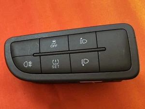 Fiat Tipo - TASTATUR SCHEINWERFERVERSTELLUNG ETC. 735630749 - Bild 1 von 1