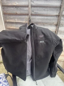 Milwaukee M12 Heated Gear Size L Black Toughshell HEATED Jacket No Battery - Picture 1 of 6