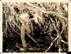 GA185 Original Photo GORGEOUS BLONDE COUNTRY GIRL Tangled in Corn Stalks Field